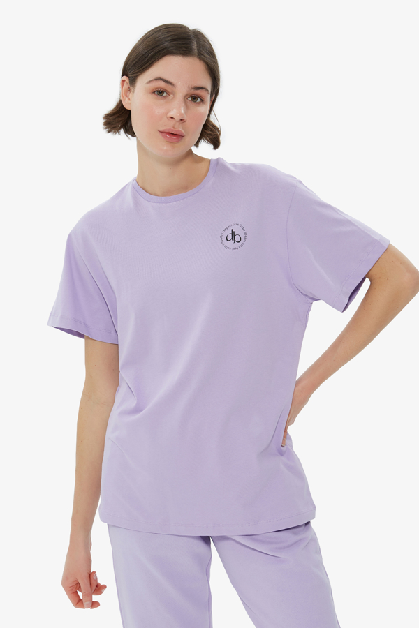 Picture of Lila Front Printed Crew Neck Basic T-shirt