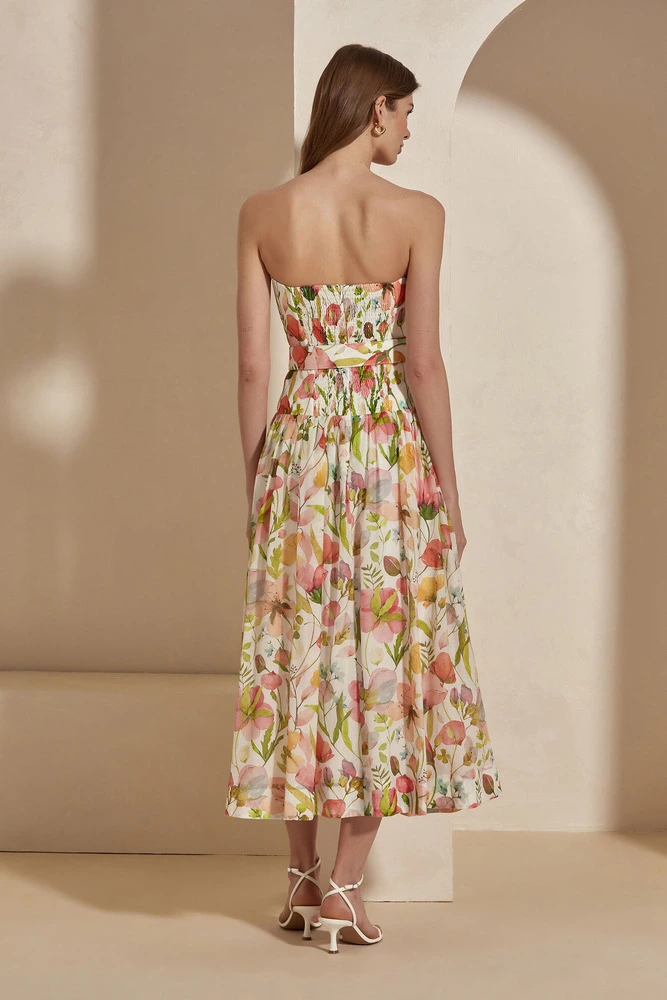 Elbise Paula Elbise